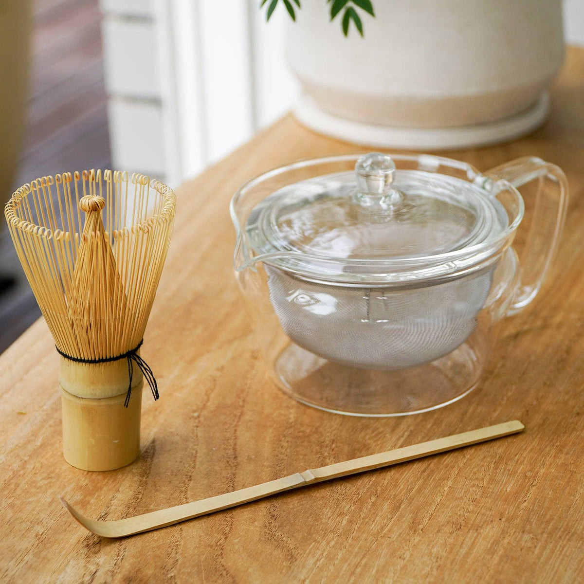 Matcha Set - Zen Glass Teapot, Bamboo Whisk & Matcha Scoop