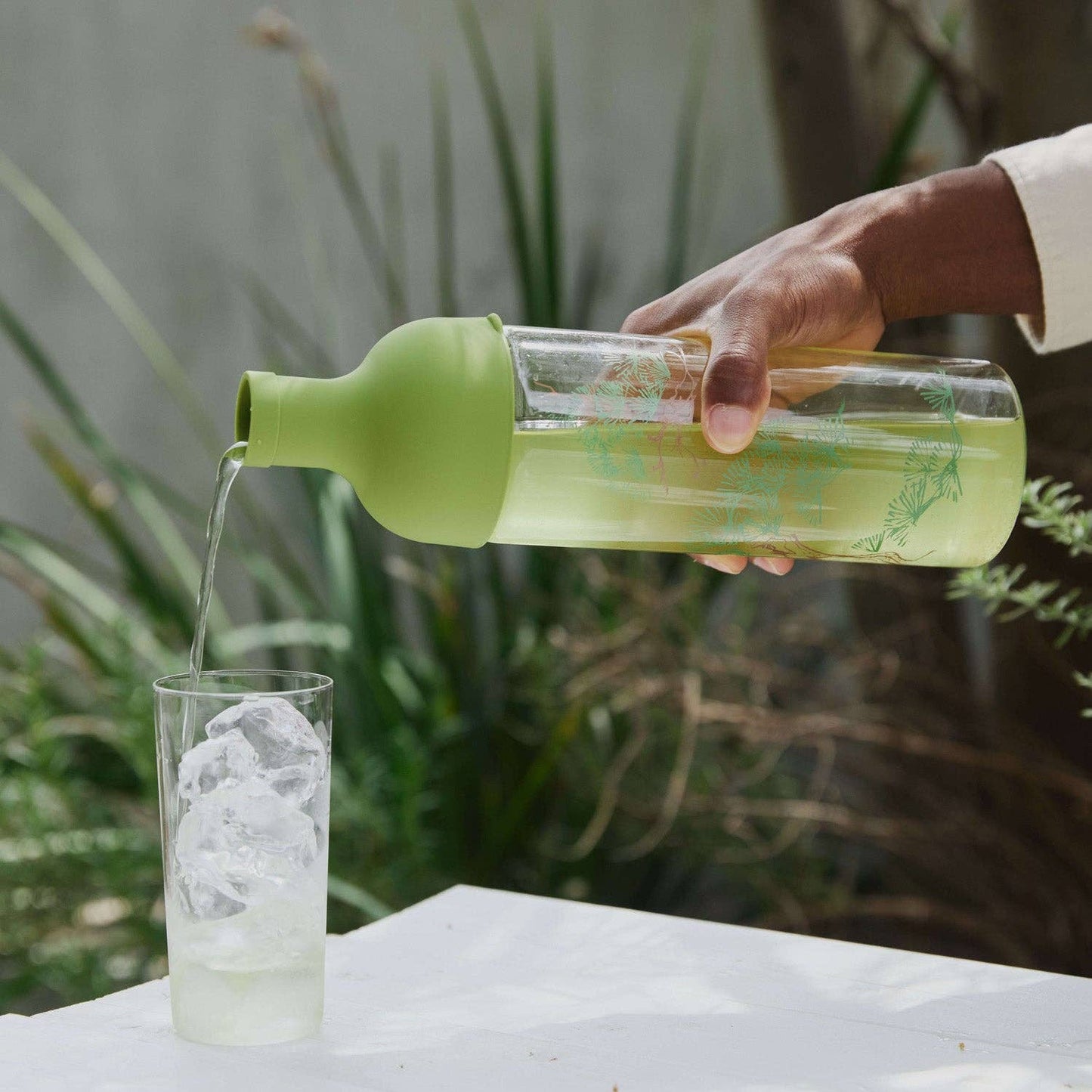 Brew-In "Miyabi" Tea Bottle 750mL